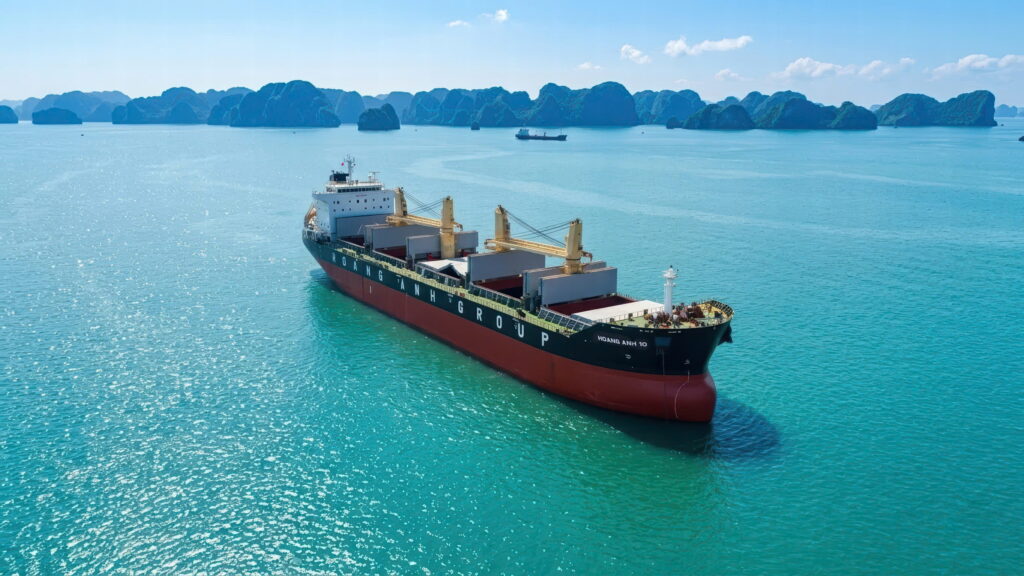 Tàu Hoàng Anh 10
